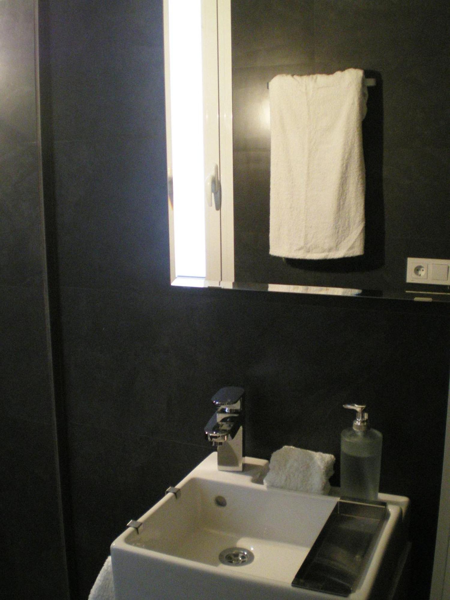 Apartamentos Murallas De Sevilla Екстериор снимка
