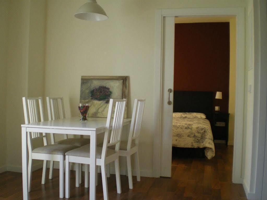 Apartamentos Murallas De Sevilla Екстериор снимка